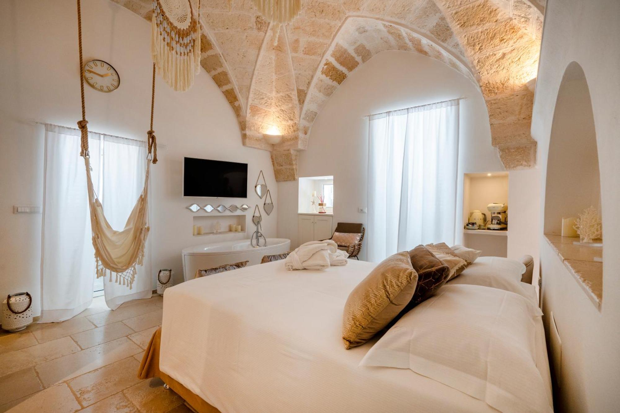 Apulia Charming Suites - Casa Rossa Suite Perla E Suite Corallo Savelletri Exterior photo