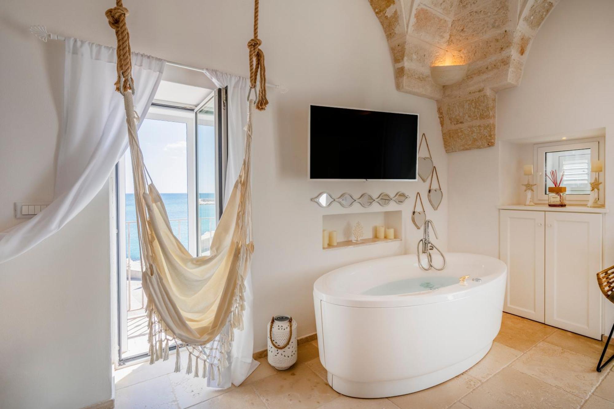 Apulia Charming Suites - Casa Rossa Suite Perla E Suite Corallo Savelletri Exterior photo